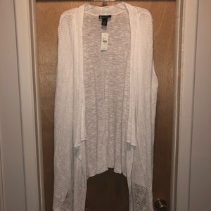 NWT White light weight sweater